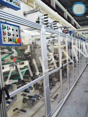 Mujeres de amamantamiento que cuidan el cojín disponible del pecho de la máquina del cojín